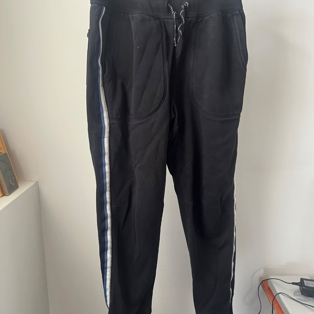 Black GAP kids sweatpants